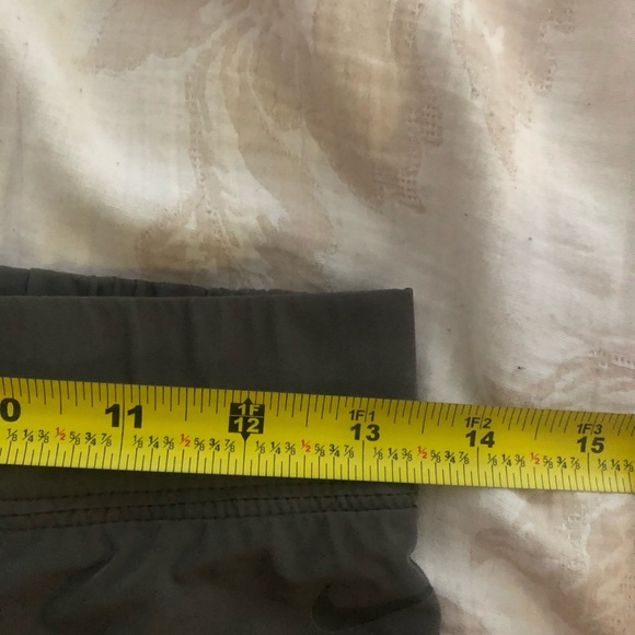 Nike dryfit olive joggers - Picture 9 of 11